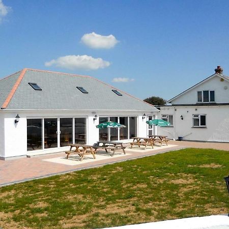 Newperran Holiday Park New Quay Екстериор снимка
