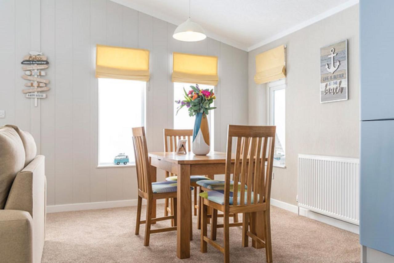 Newperran Holiday Park New Quay Екстериор снимка