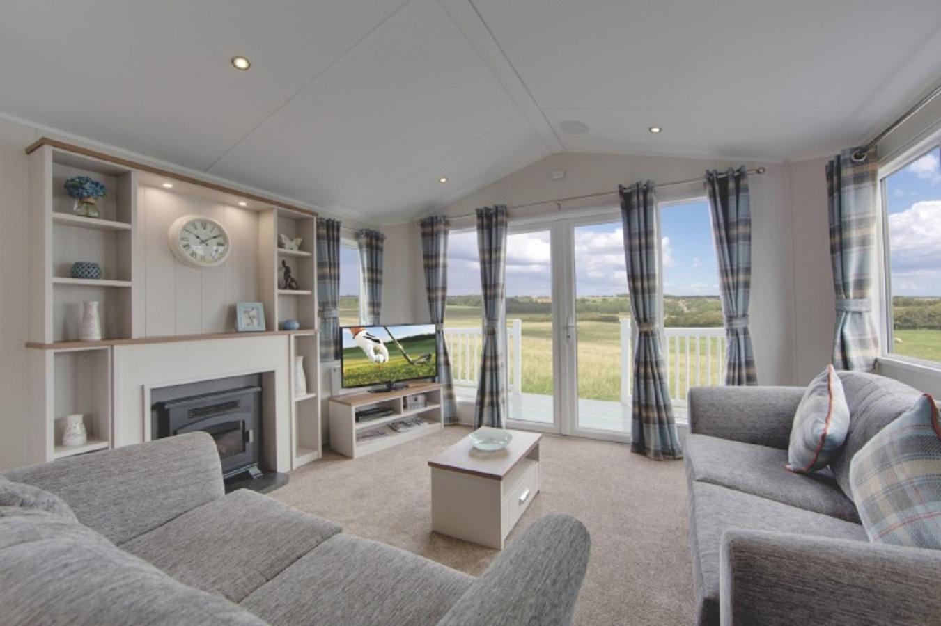Newperran Holiday Park New Quay Екстериор снимка