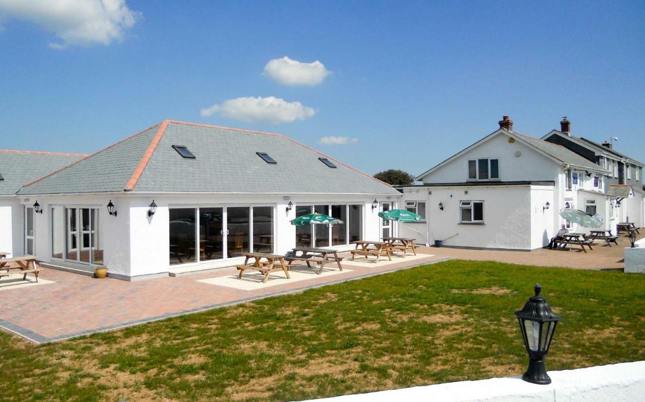 Newperran Holiday Park New Quay Екстериор снимка