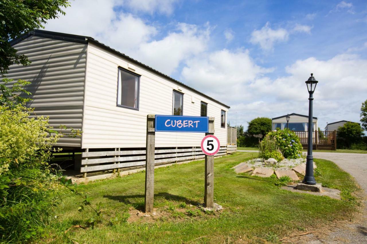 Newperran Holiday Park New Quay Екстериор снимка